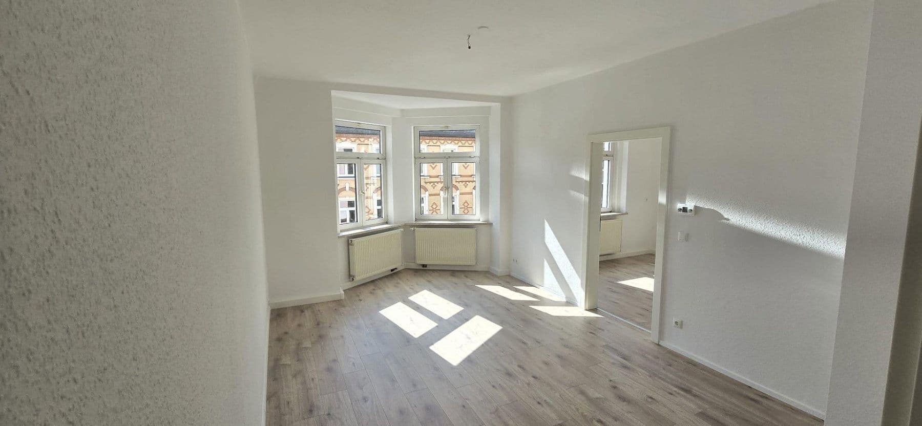Pronájem bytu 2+1 60 m², Auerbacher Str. 16, Rodewisch, Sasko Pronájem bytu 2+1 60 m², Auerbacher Str. 16, Rodewisch, Sasko