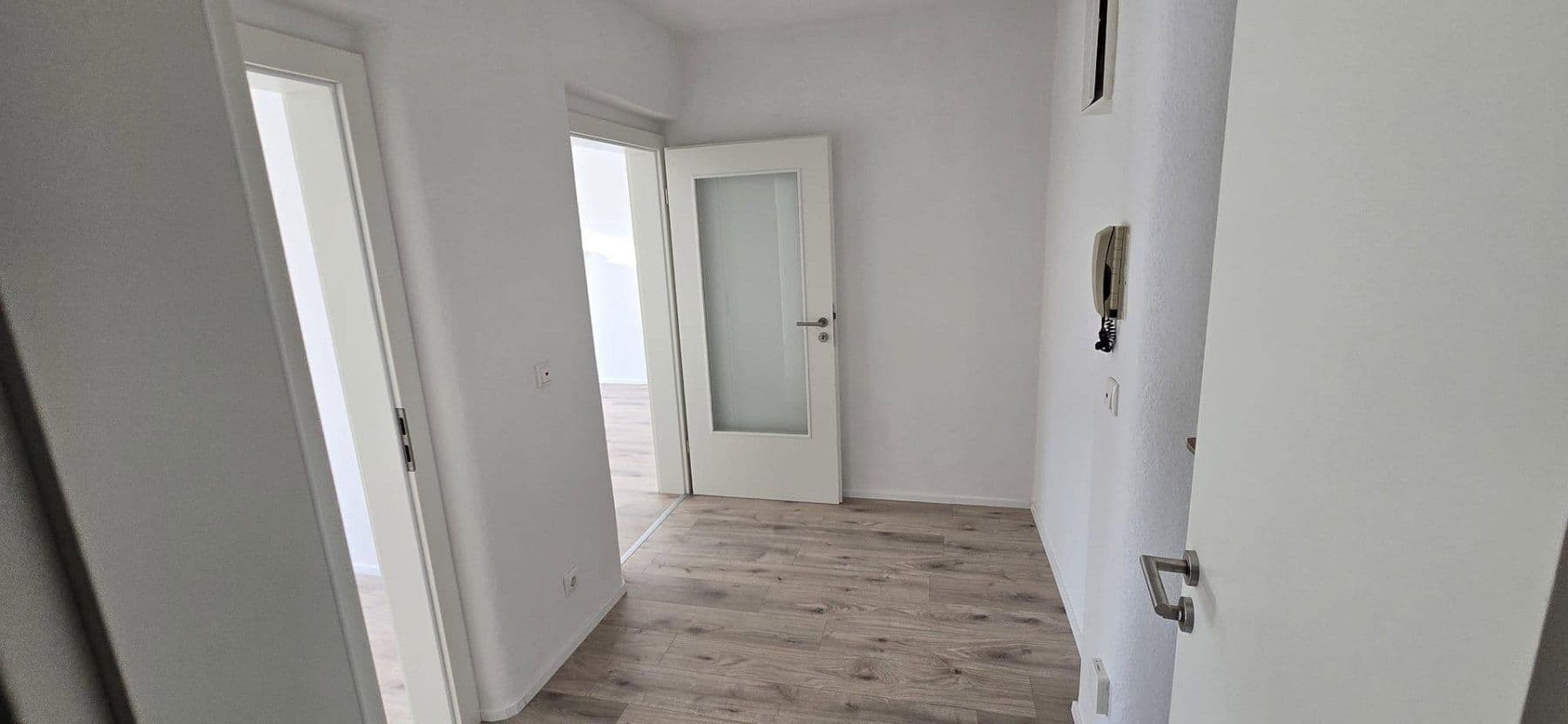 Pronájem bytu 2+1 60 m², Auerbacher Str. 16, Rodewisch, Sasko Pronájem bytu 2+1 60 m², Auerbacher Str. 16, Rodewisch, Sasko