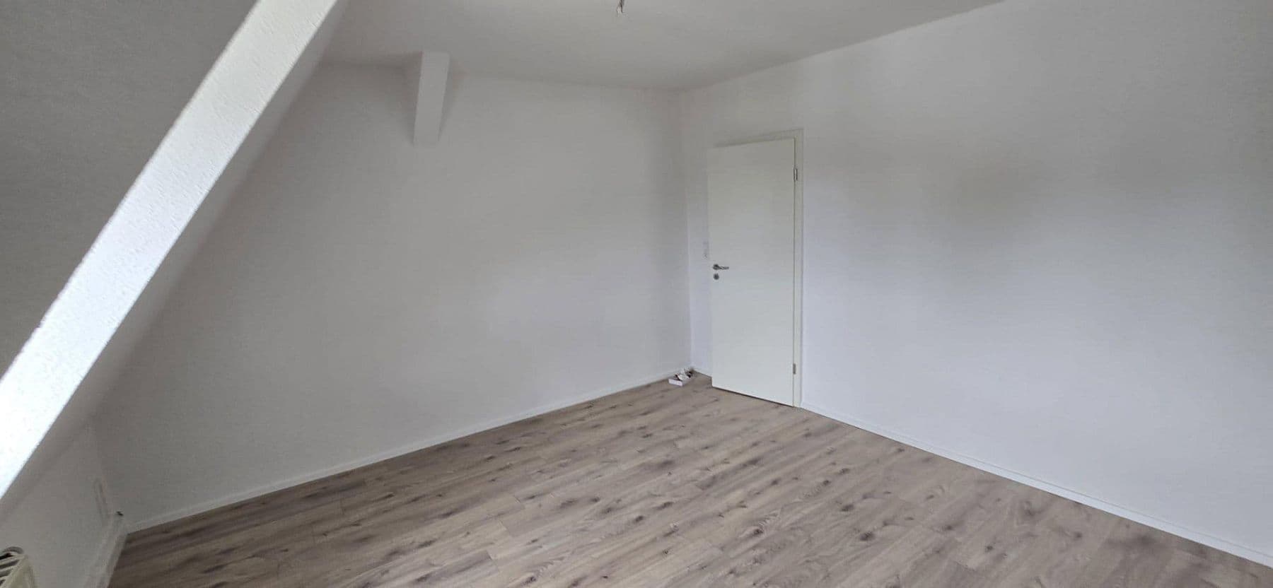 Pronájem bytu 2+1 51 m², Moritz-Löscher-Straße 22, Reichenbach, Sasko Pronájem bytu 2+1 51 m², Moritz-Löscher-Straße 22, Reichenbach, Sasko