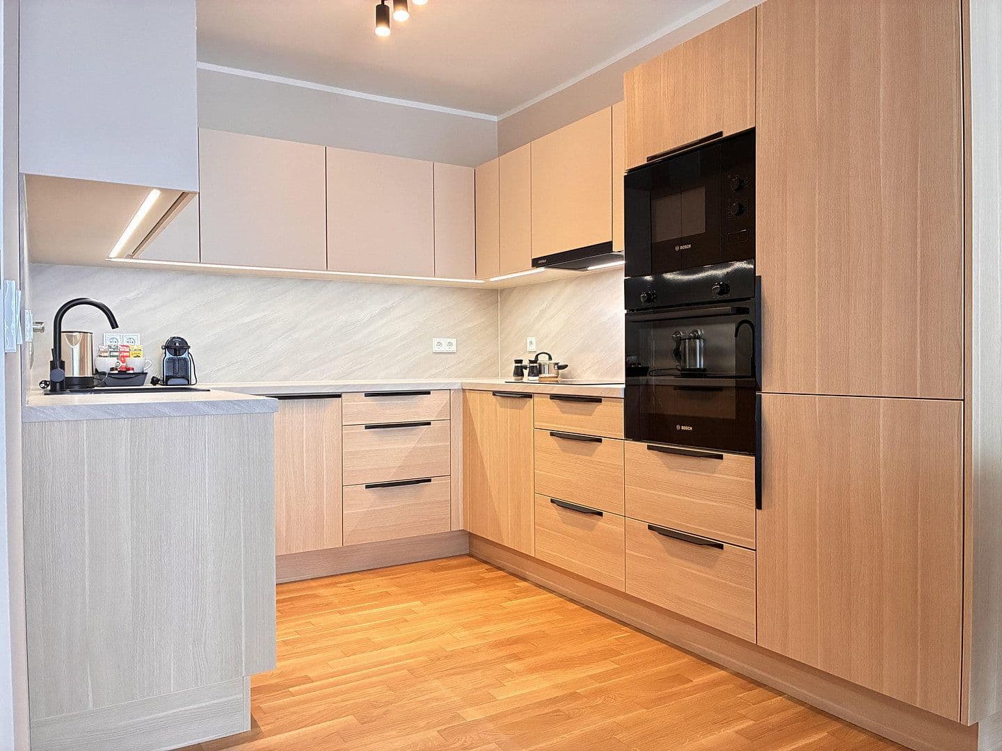 Pronájem bytu 2+1 62 m², Leipziger Straße 35C, Dresden, Sasko Pronájem bytu 2+1 62 m², Leipziger Straße 35C, Dresden, Sasko