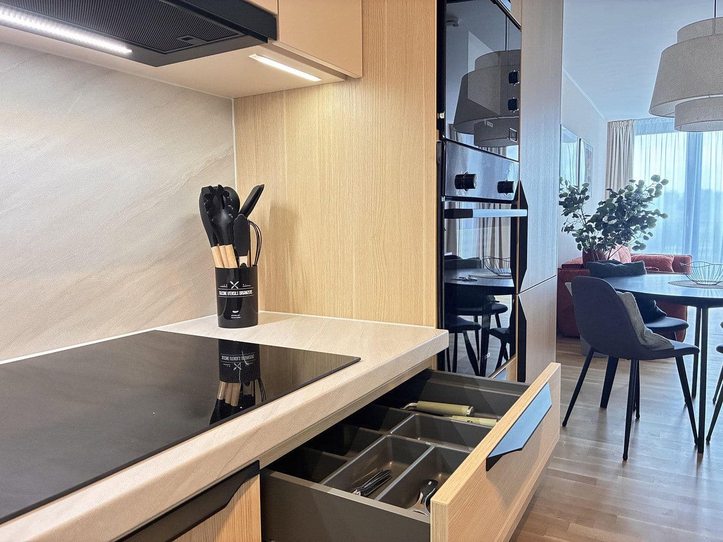 Pronájem bytu 2+1 62 m², Leipziger Straße 35C, Dresden, Sasko Pronájem bytu 2+1 62 m², Leipziger Straße 35C, Dresden, Sasko