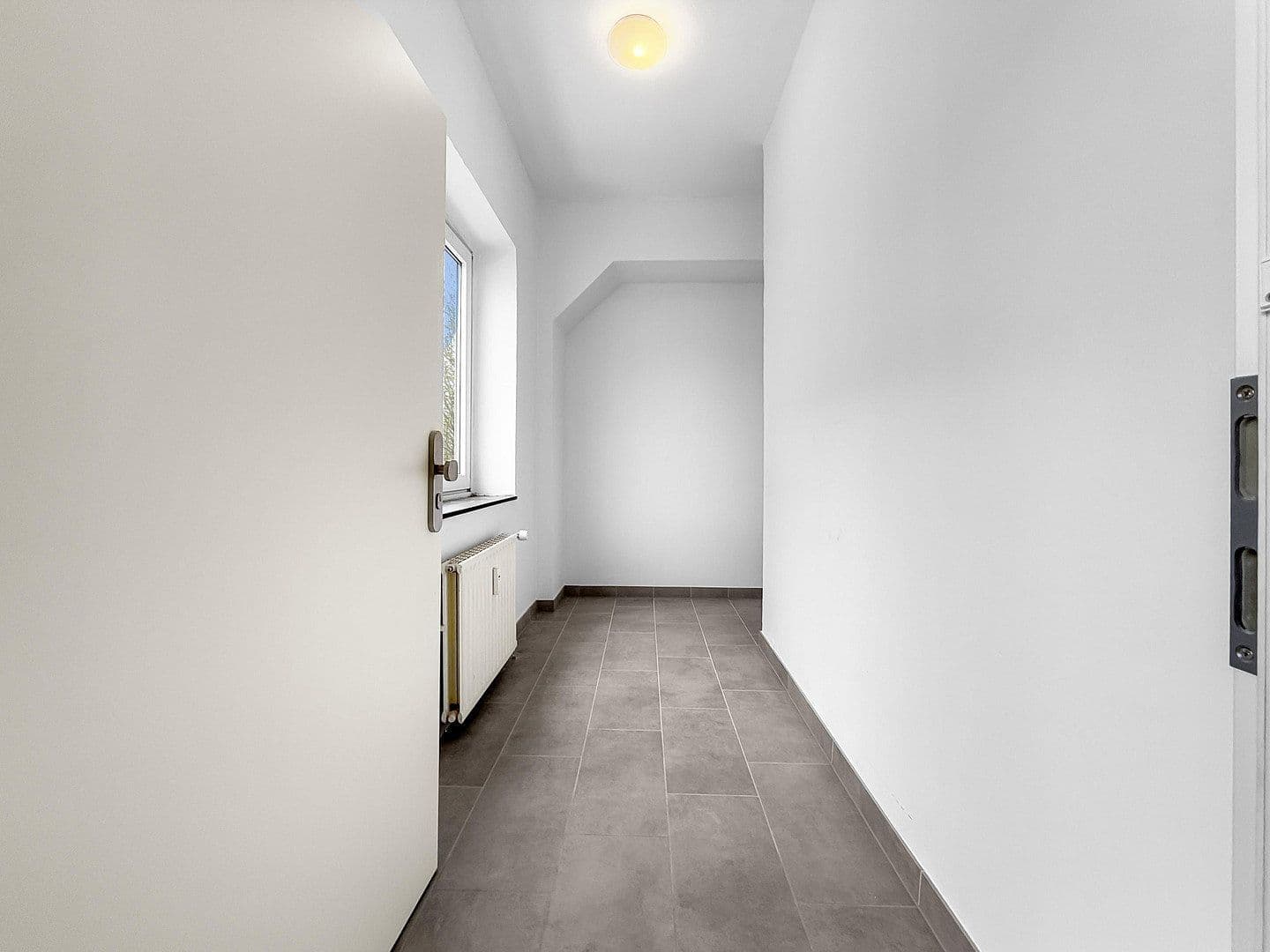 Pronájem bytu 1+1 35 m², Hildesheimer Str. 223, Hannover, Dolní Sasko Pronájem bytu 1+1 35 m², Hildesheimer Str. 223, Hannover, Dolní Sasko