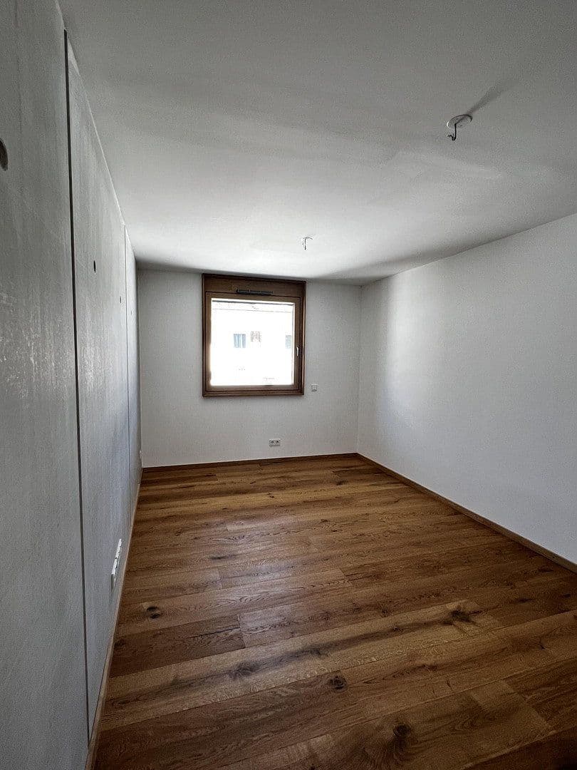 Pronájem bytu 3+1 87 m², Lerchenfeldstraße 28, München-Altstadt-Lehel, Bavorsko Pronájem bytu 3+1 87 m², Lerchenfeldstraße 28, München-Altstadt-Lehel, Bavorsko
