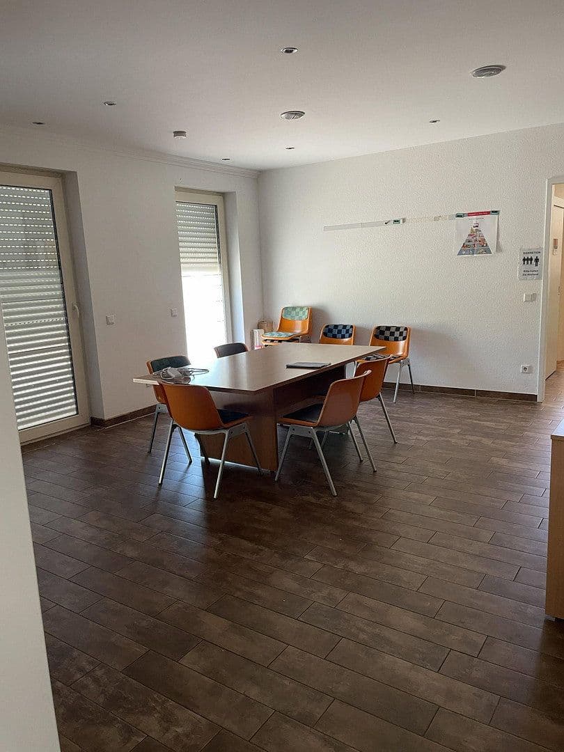 Pronájem kanceláře 80 m², Pfarrer-Reukes-Str. 12, Gronau, Severní Porýní-Vestfálsko Pronájem kanceláře 80 m², Pfarrer-Reukes-Str. 12, Gronau, Severní Porýní-Vestfálsko