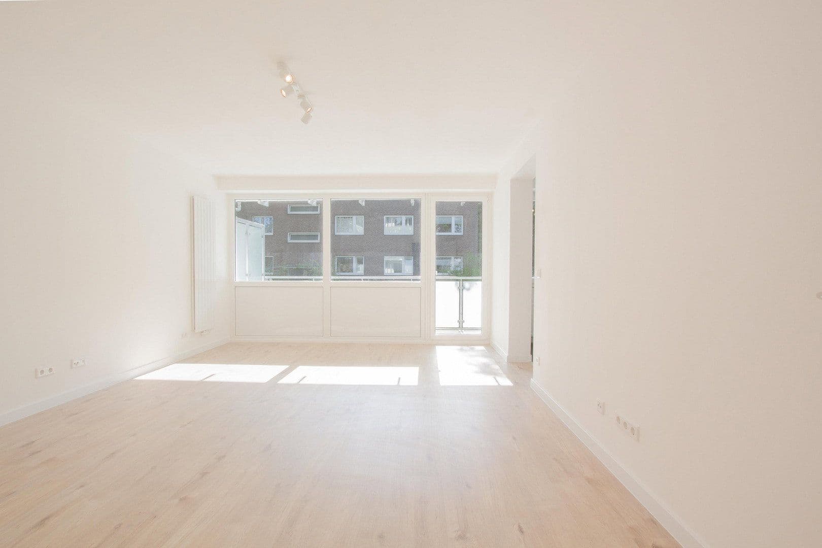 Pronájem bytu 3+1 90 m², Arnold-Schönberg-Str. 5, Düsseldorf, Severní Porýní-Vestfálsko Pronájem bytu 3+1 90 m², Arnold-Schönberg-Str. 5, Düsseldorf, Severní Porýní-Vestfálsko