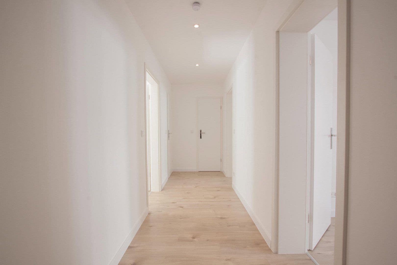 Pronájem bytu 3+1 90 m², Arnold-Schönberg-Str. 5, Düsseldorf, Severní Porýní-Vestfálsko Pronájem bytu 3+1 90 m², Arnold-Schönberg-Str. 5, Düsseldorf, Severní Porýní-Vestfálsko