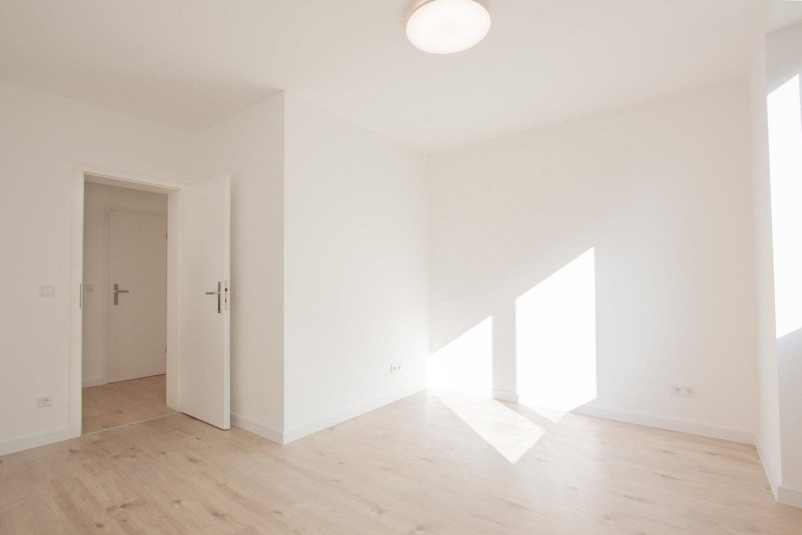 Pronájem bytu 3+1 90 m², Arnold-Schönberg-Str. 5, Düsseldorf, Severní Porýní-Vestfálsko Pronájem bytu 3+1 90 m², Arnold-Schönberg-Str. 5, Düsseldorf, Severní Porýní-Vestfálsko