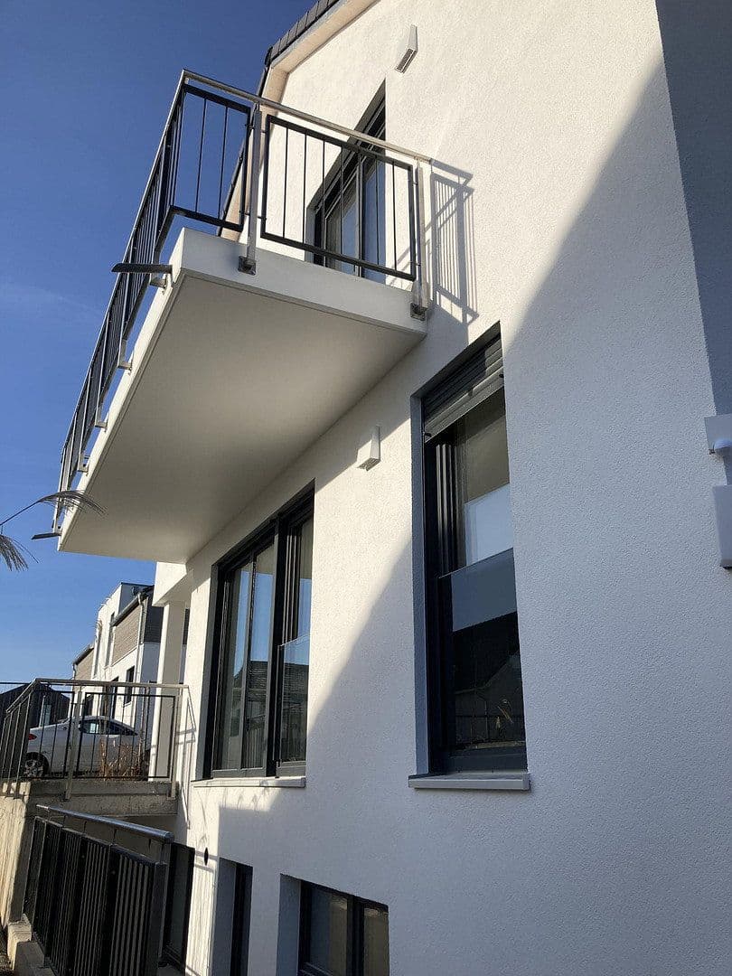 Pronájem domu 177 m², pozemek 548 m², Biberbach, Bavorsko Pronájem domu 177 m², pozemek 548 m², Biberbach, Bavorsko