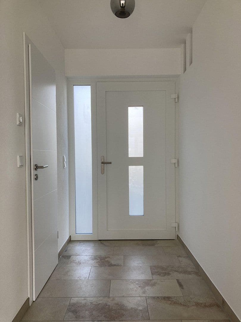 Pronájem domu 177 m², pozemek 548 m², Biberbach, Bavorsko Pronájem domu 177 m², pozemek 548 m², Biberbach, Bavorsko
