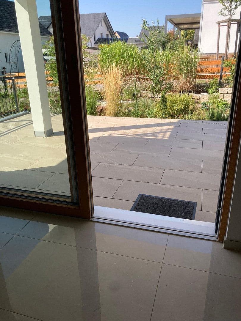 Pronájem domu 177 m², pozemek 548 m², Biberbach, Bavorsko Pronájem domu 177 m², pozemek 548 m², Biberbach, Bavorsko