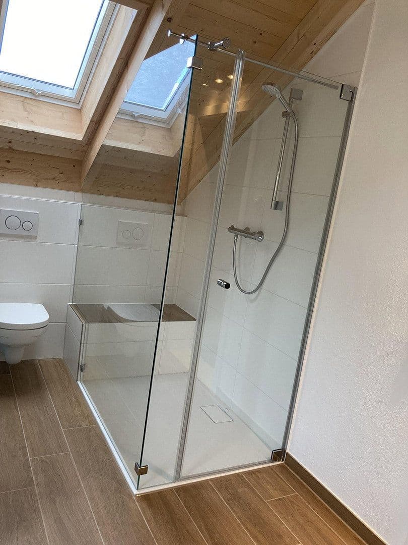 Pronájem domu 177 m², pozemek 548 m², Biberbach, Bavorsko Pronájem domu 177 m², pozemek 548 m², Biberbach, Bavorsko