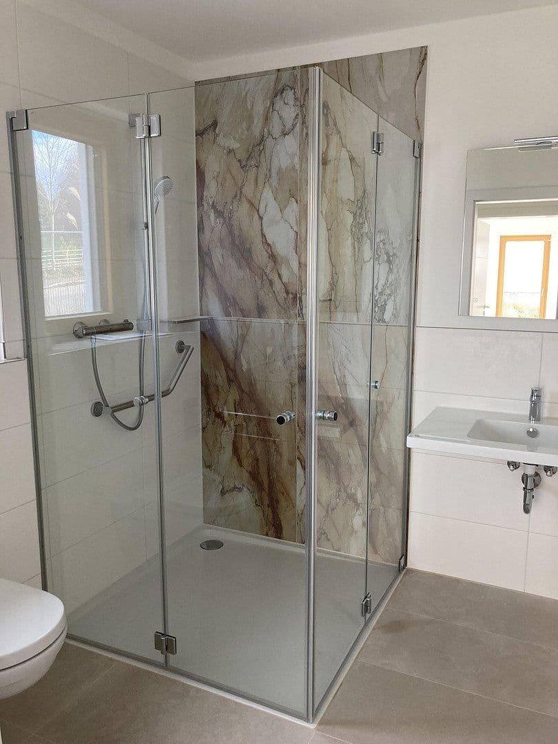Pronájem domu 177 m², pozemek 548 m², Biberbach, Bavorsko Pronájem domu 177 m², pozemek 548 m², Biberbach, Bavorsko