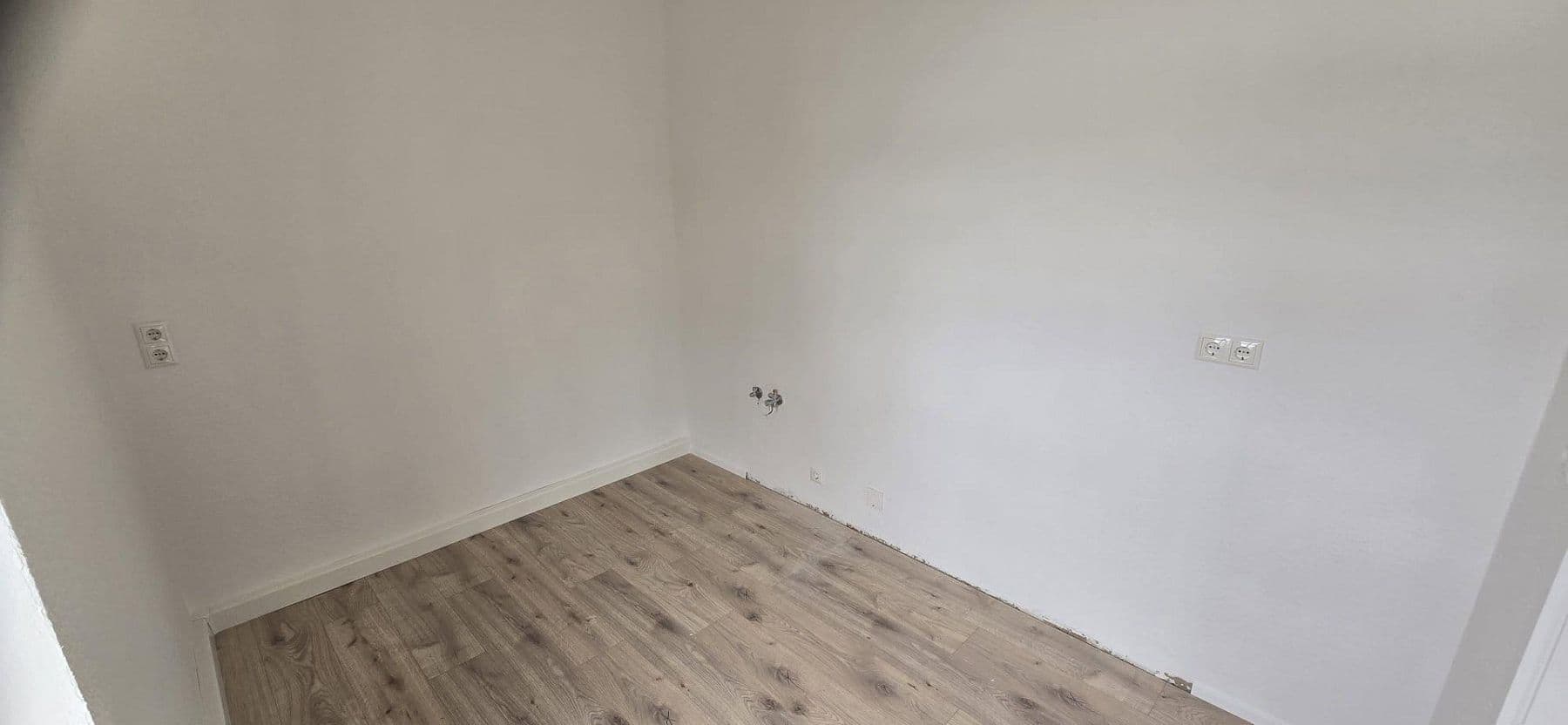 Pronájem bytu 2+1 67 m², Moritz-Löscher-Straße 22, Reichenbach, Sasko Pronájem bytu 2+1 67 m², Moritz-Löscher-Straße 22, Reichenbach, Sasko