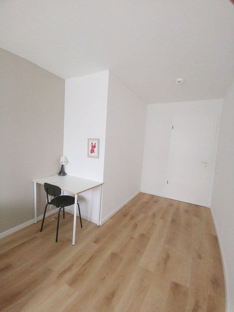 Pronájem bytu 3+1 74 m², Hoffmannstr. 1A, Berlin, Berlín Pronájem bytu 3+1 74 m², Hoffmannstr. 1A, Berlin, Berlín