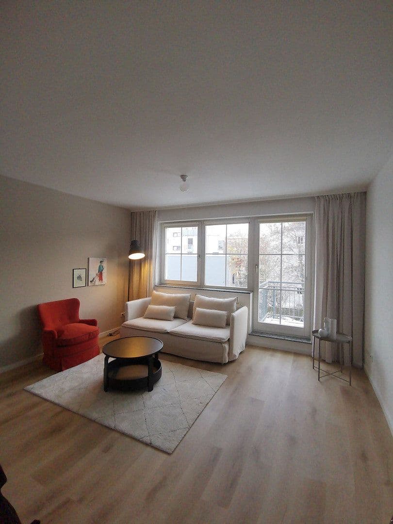 Pronájem bytu 3+1 74 m², Hoffmannstr. 1A, Berlin, Berlín Pronájem bytu 3+1 74 m², Hoffmannstr. 1A, Berlin, Berlín