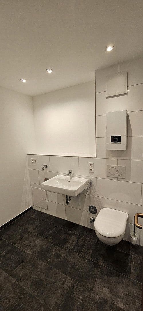 Pronájem bytu 4+1 116 m², Ratingen, Severní Porýní-Vestfálsko Pronájem bytu 4+1 116 m², Ratingen, Severní Porýní-Vestfálsko