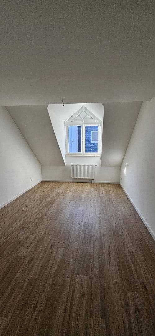 Pronájem bytu 4+1 116 m², Ratingen, Severní Porýní-Vestfálsko Pronájem bytu 4+1 116 m², Ratingen, Severní Porýní-Vestfálsko