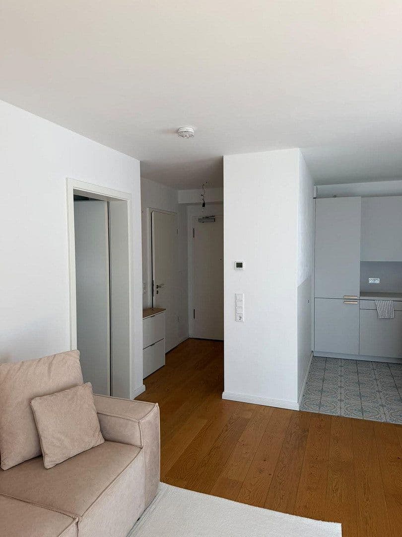 Pronájem bytu 2+1 58 m², Karlstr.23a, Neu-Isenburg, Hessen Pronájem bytu 2+1 58 m², Karlstr.23a, Neu-Isenburg, Hessen
