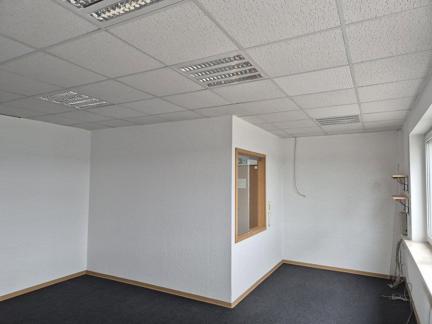 Pronájem kanceláře 187 m², Rudolf Diesel Str. 5, Schwetzingen, Bádensko-Württembersko Pronájem kanceláře 187 m², Rudolf Diesel Str. 5, Schwetzingen, Bádensko-Württembersko