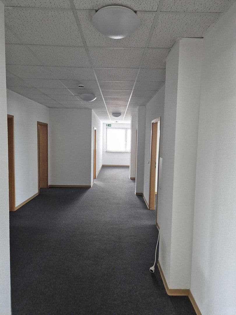 Pronájem kanceláře 187 m², Rudolf Diesel Str. 5, Schwetzingen, Bádensko-Württembersko Pronájem kanceláře 187 m², Rudolf Diesel Str. 5, Schwetzingen, Bádensko-Württembersko