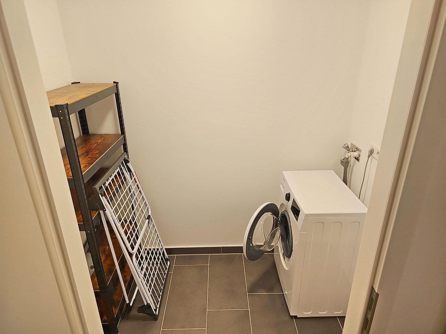 Pronájem bytu 1+1 29 m², Rudower Chaussee 32, Berlin, Berlín Pronájem bytu 1+1 29 m², Rudower Chaussee 32, Berlin, Berlín