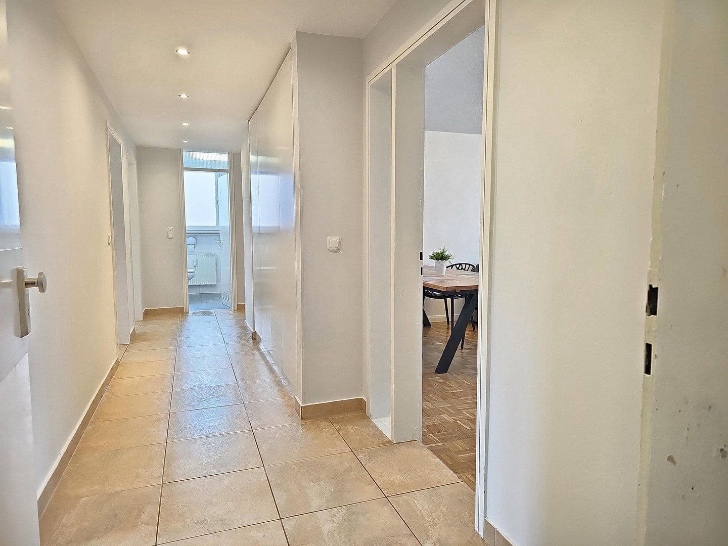 Pronájem bytu 4+1 91 m², Haydnstr. 6, Germering, Bavorsko Pronájem bytu 4+1 91 m², Haydnstr. 6, Germering, Bavorsko