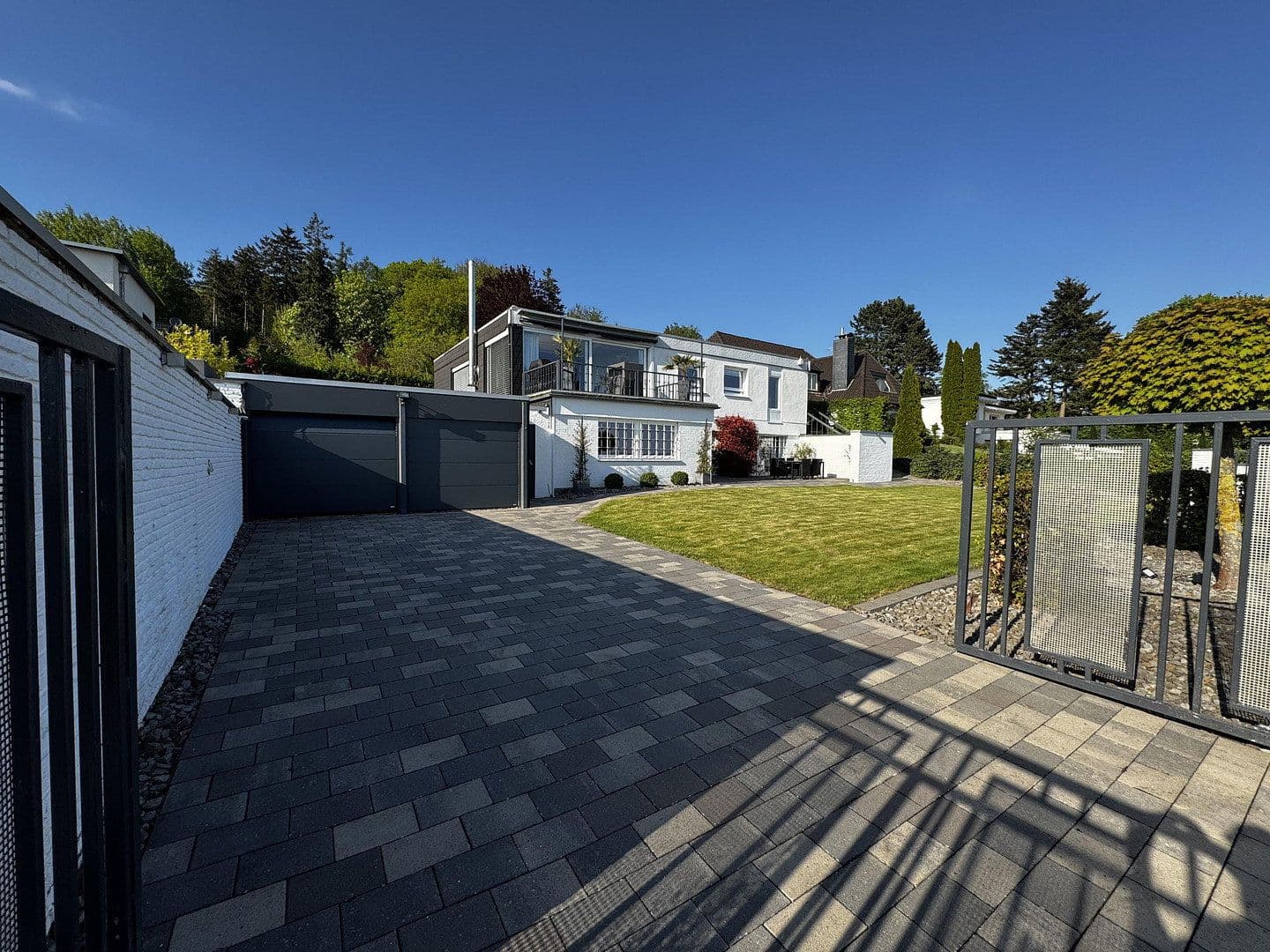 Prodej domu 320 m², pozemek 987 m², Springe, Dolní Sasko Prodej domu 320 m², pozemek 987 m², Springe, Dolní Sasko