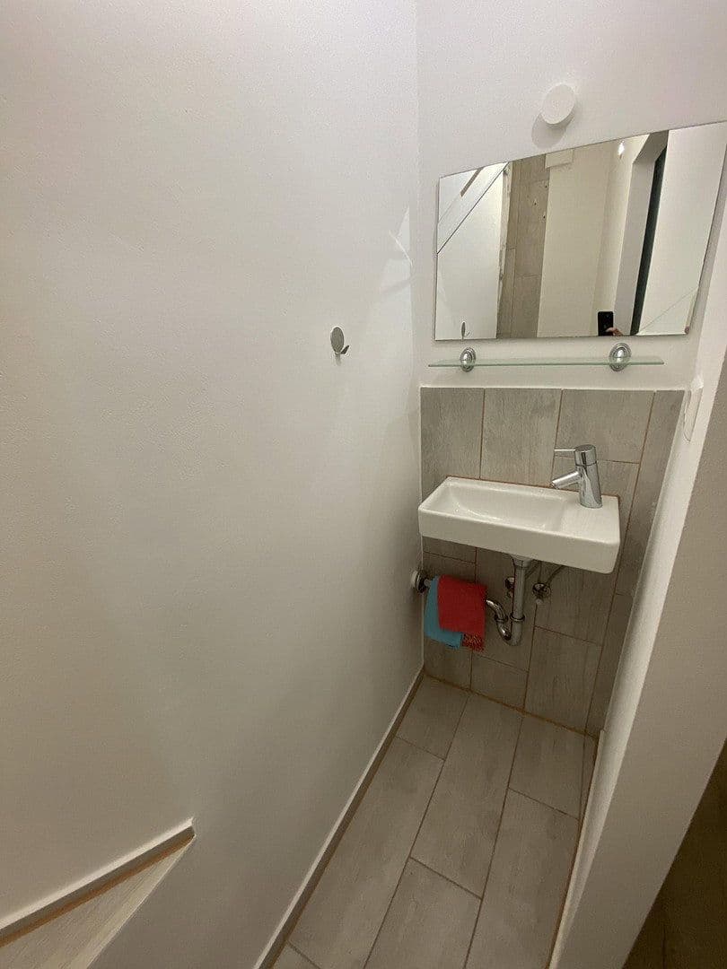 Pronájem bytu 2+1 57 m², Senefelderstraße 100, Stuttgart, Bádensko-Württembersko Pronájem bytu 2+1 57 m², Senefelderstraße 100, Stuttgart, Bádensko-Württembersko