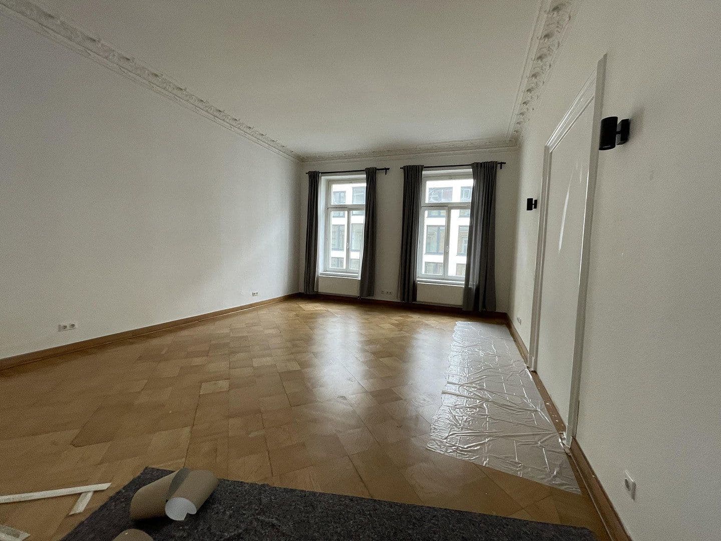Pronájem bytu 5+1 202 m², Dufourstrasse 4, Leipzig, Sasko Pronájem bytu 5+1 202 m², Dufourstrasse 4, Leipzig, Sasko