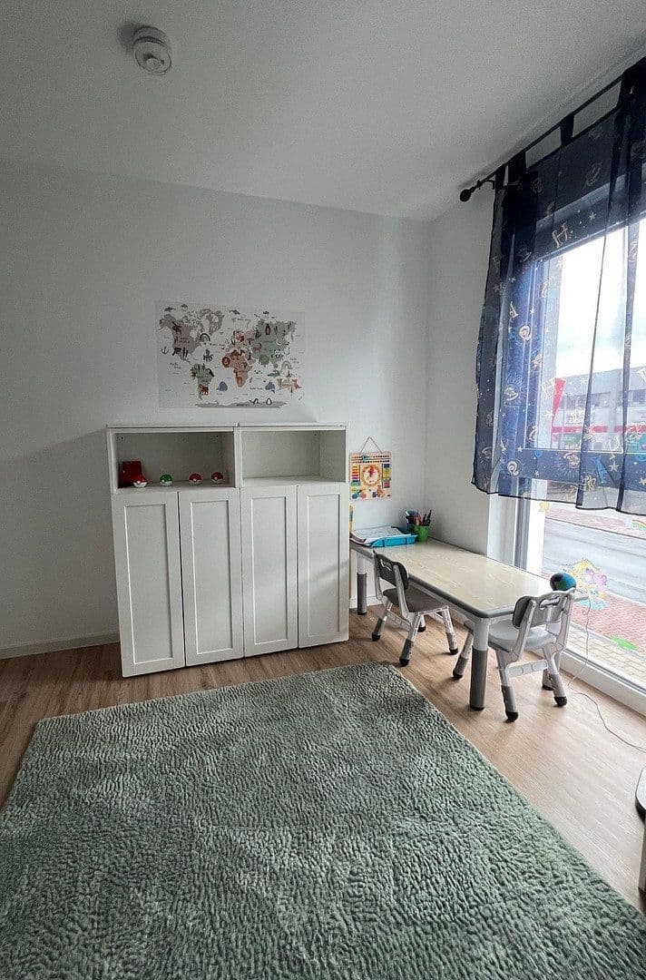 Pronájem bytu 3+1 89 m², Erlensee, Hessen Pronájem bytu 3+1 89 m², Erlensee, Hessen
