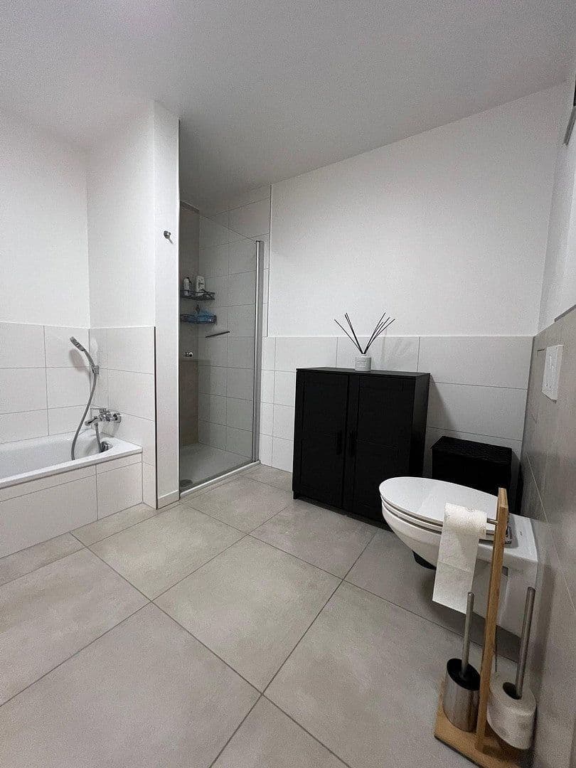 Pronájem bytu 3+1 89 m², Erlensee, Hessen Pronájem bytu 3+1 89 m², Erlensee, Hessen