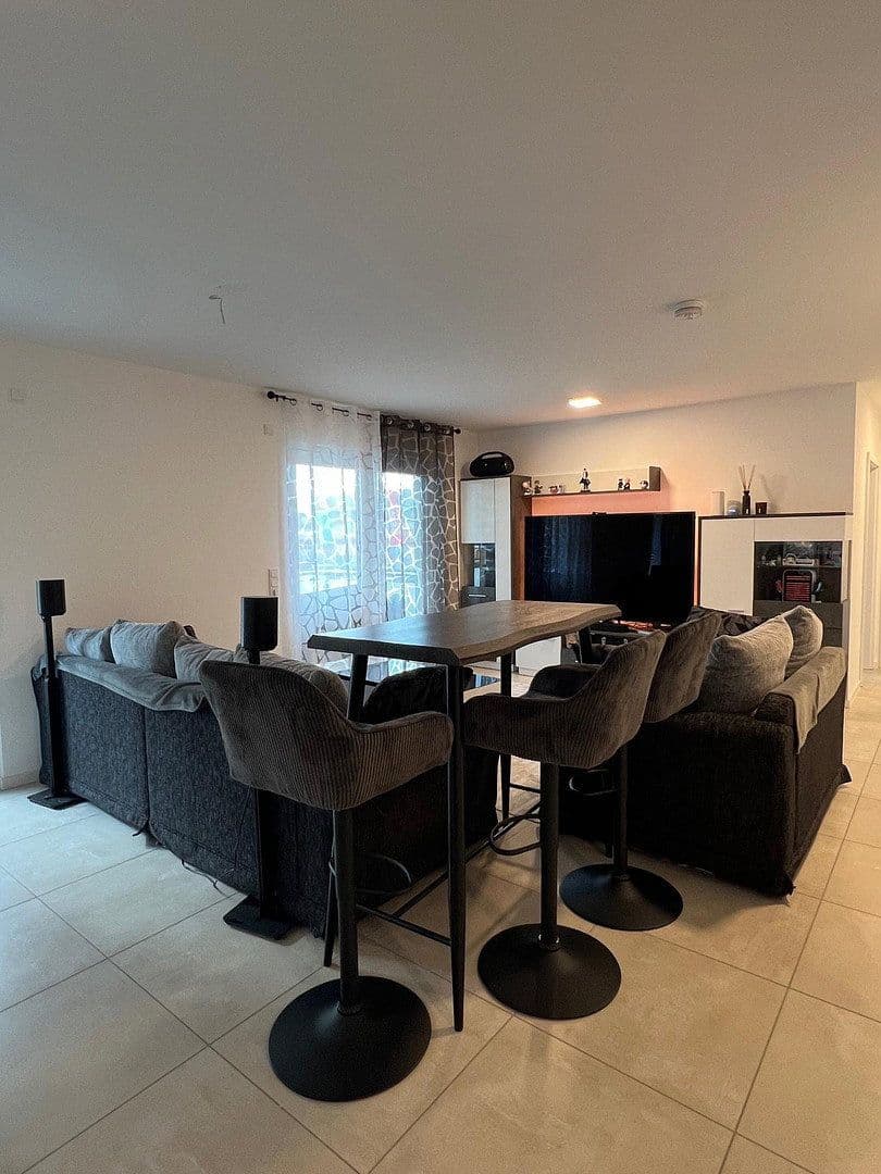 Pronájem bytu 3+1 89 m², Erlensee, Hessen Pronájem bytu 3+1 89 m², Erlensee, Hessen