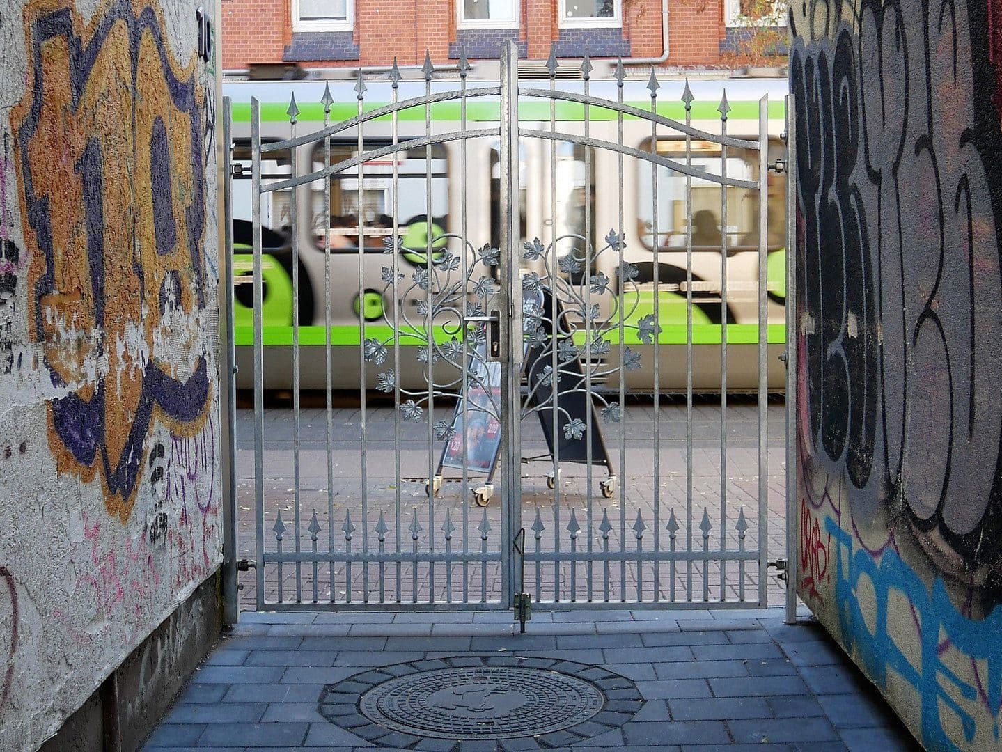 Pronájem bytu 2+1 41 m², Limmerstraße 10, Hannover, Dolní Sasko Pronájem bytu 2+1 41 m², Limmerstraße 10, Hannover, Dolní Sasko