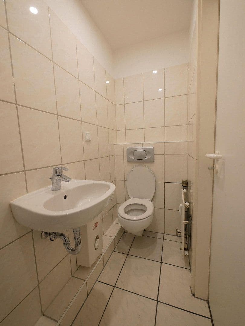 Pronájem bytu 2+1 41 m², Limmerstraße 10, Hannover, Dolní Sasko Pronájem bytu 2+1 41 m², Limmerstraße 10, Hannover, Dolní Sasko