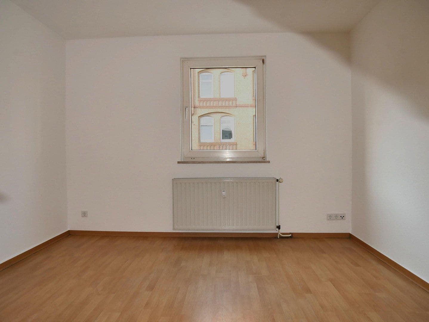 Pronájem bytu 2+1 41 m², Limmerstraße 10, Hannover, Dolní Sasko Pronájem bytu 2+1 41 m², Limmerstraße 10, Hannover, Dolní Sasko