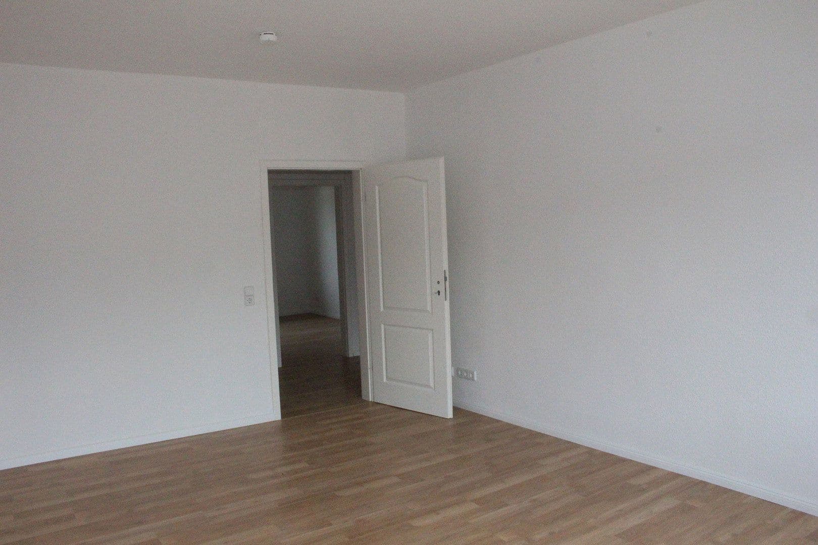 Pronájem bytu 4+1 117 m², Lessingstraße 57, Magdeburg, Sasko-Anhaltsko Pronájem bytu 4+1 117 m², Lessingstraße 57, Magdeburg, Sasko-Anhaltsko