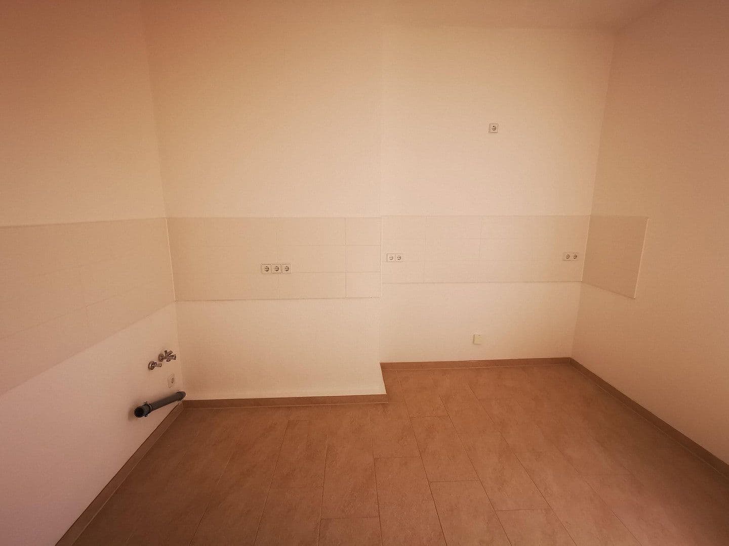 Pronájem bytu 4+1 105 m², Lessingstraße 57, Magdeburg, Sasko-Anhaltsko Pronájem bytu 4+1 105 m², Lessingstraße 57, Magdeburg, Sasko-Anhaltsko