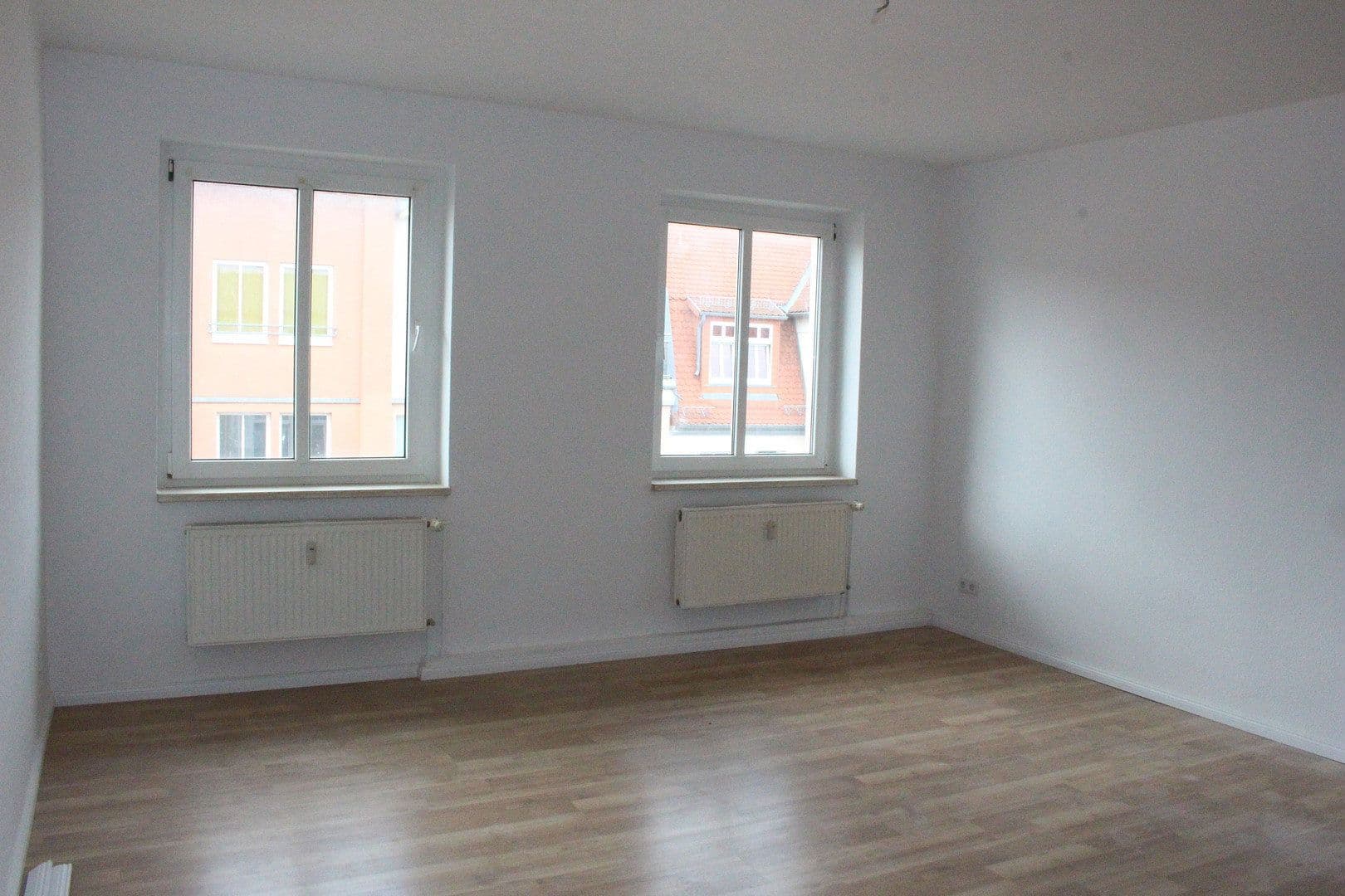 Pronájem bytu 4+1 117 m², Lessingstraße 57, Magdeburg, Sasko-Anhaltsko Pronájem bytu 4+1 117 m², Lessingstraße 57, Magdeburg, Sasko-Anhaltsko