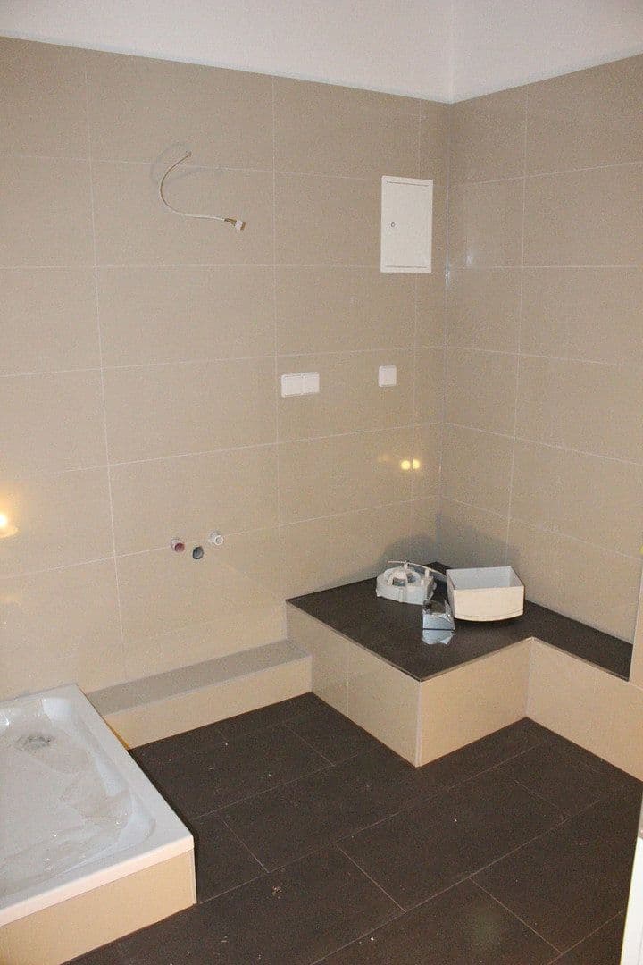 Pronájem bytu 4+1 117 m², Lessingstraße 57, Magdeburg, Sasko-Anhaltsko Pronájem bytu 4+1 117 m², Lessingstraße 57, Magdeburg, Sasko-Anhaltsko