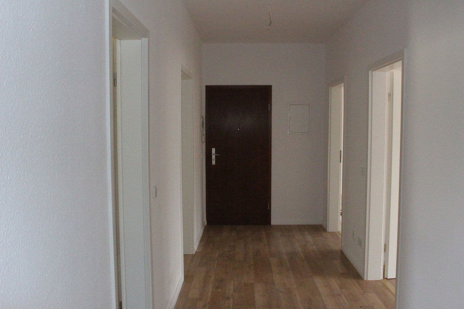 Pronájem bytu 4+1 117 m², Lessingstraße 57, Magdeburg, Sasko-Anhaltsko Pronájem bytu 4+1 117 m², Lessingstraße 57, Magdeburg, Sasko-Anhaltsko
