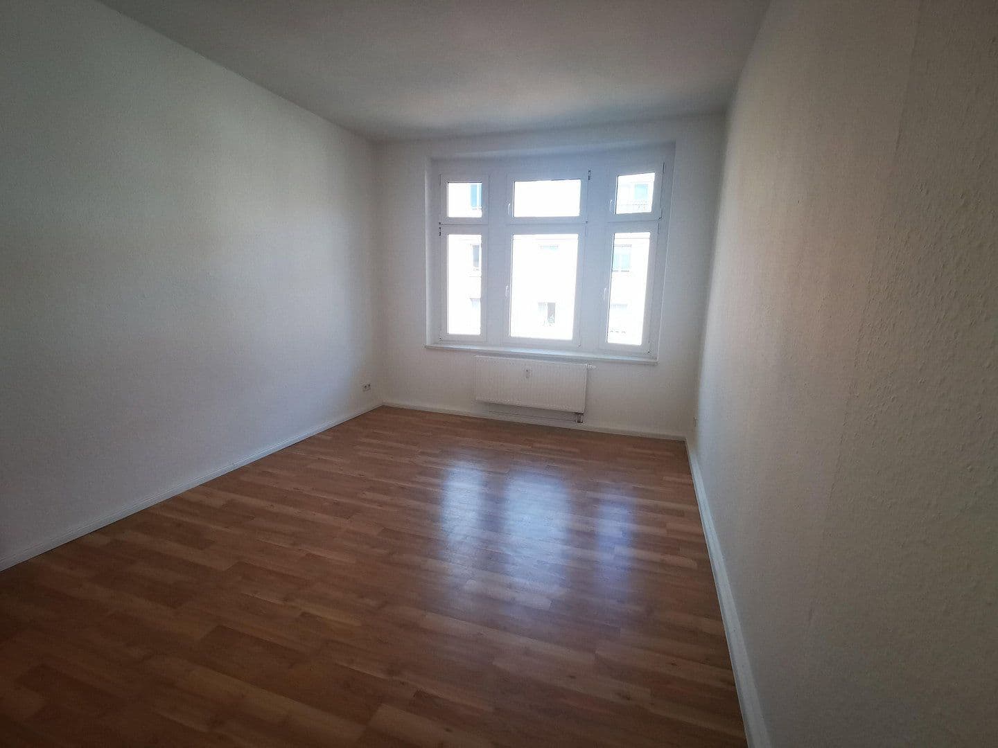 Pronájem bytu 4+1 105 m², Lessingstraße 57, Magdeburg, Sasko-Anhaltsko Pronájem bytu 4+1 105 m², Lessingstraße 57, Magdeburg, Sasko-Anhaltsko