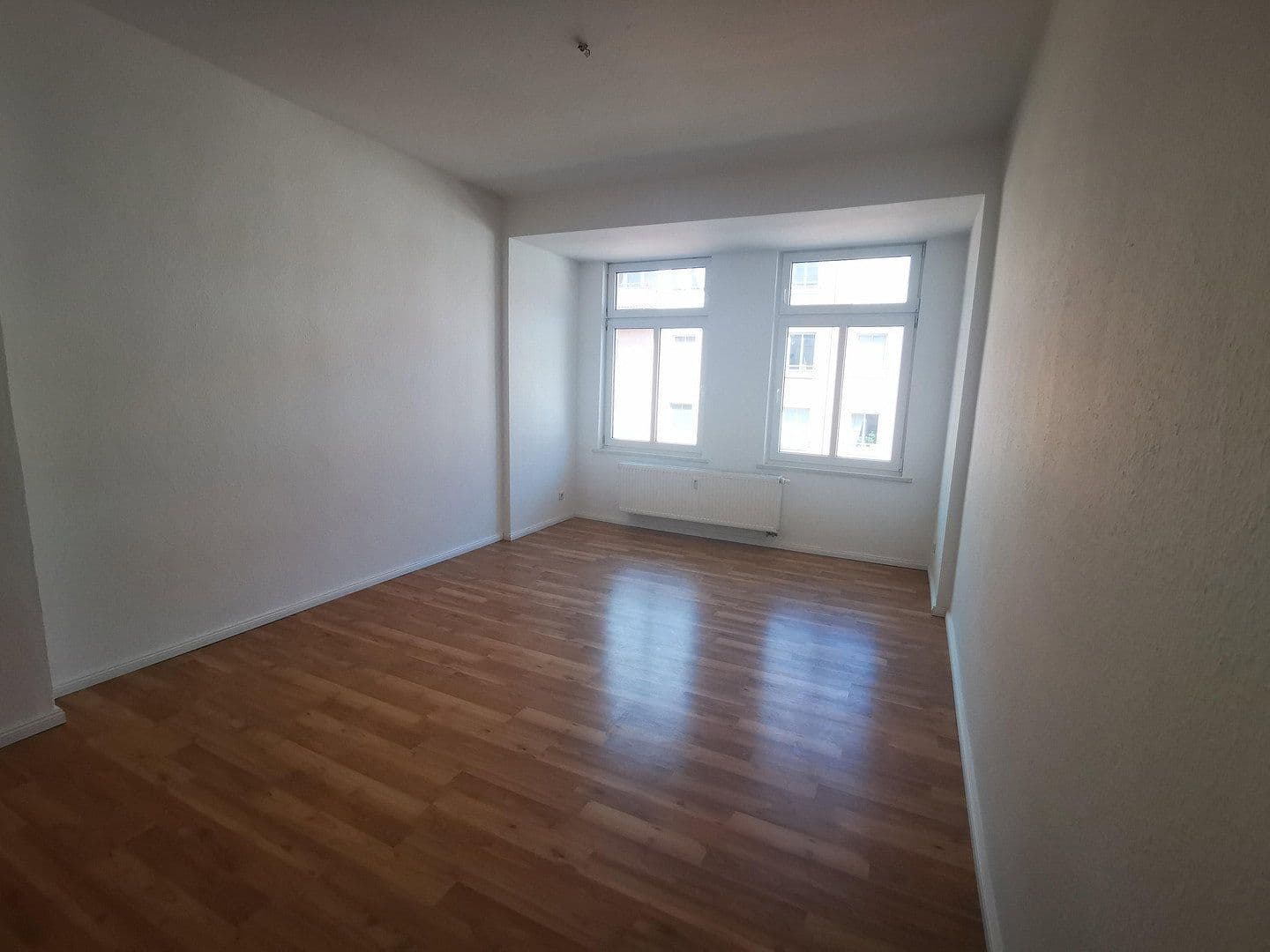 Pronájem bytu 4+1 105 m², Lessingstraße 57, Magdeburg, Sasko-Anhaltsko Pronájem bytu 4+1 105 m², Lessingstraße 57, Magdeburg, Sasko-Anhaltsko