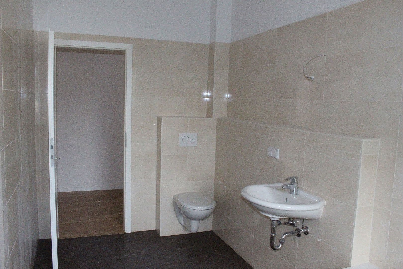 Pronájem bytu 4+1 117 m², Lessingstraße 57, Magdeburg, Sasko-Anhaltsko Pronájem bytu 4+1 117 m², Lessingstraße 57, Magdeburg, Sasko-Anhaltsko
