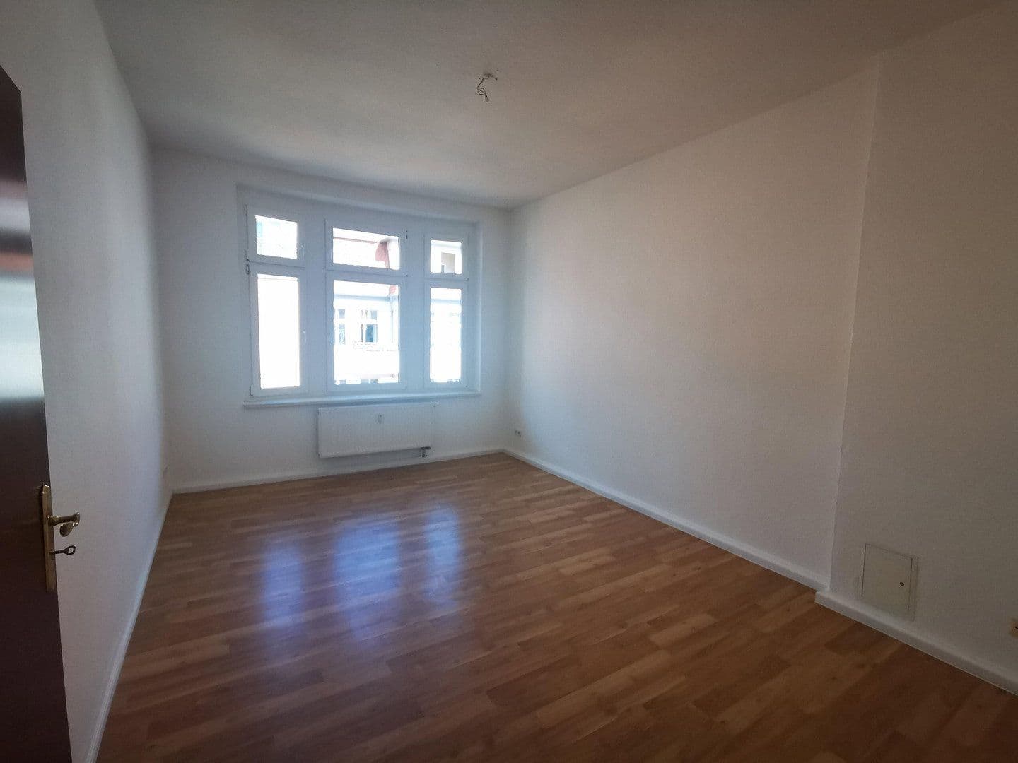 Pronájem bytu 4+1 105 m², Lessingstraße 57, Magdeburg, Sasko-Anhaltsko Pronájem bytu 4+1 105 m², Lessingstraße 57, Magdeburg, Sasko-Anhaltsko