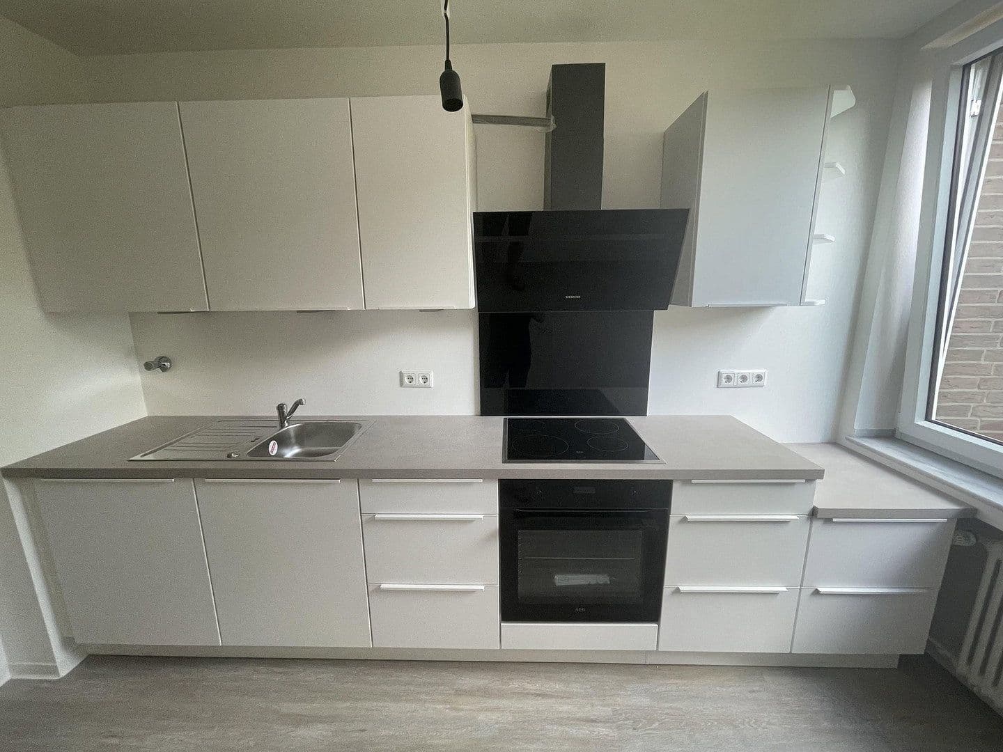 Pronájem bytu 4+1 100 m², Wetzelgasse 6, Düsseldorf, Severní Porýní-Vestfálsko Pronájem bytu 4+1 100 m², Wetzelgasse 6, Düsseldorf, Severní Porýní-Vestfálsko