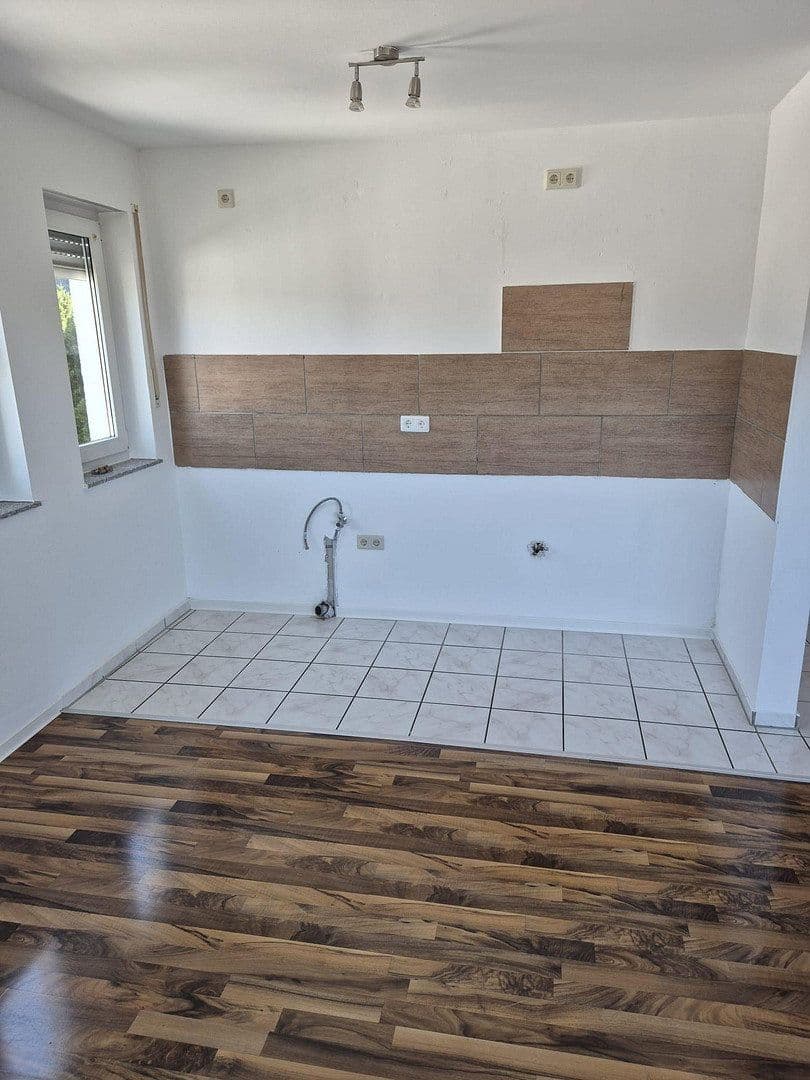 Pronájem bytu 3+1 91 m², Hügelstr. 123, Wuppertal, Severní Porýní-Vestfálsko Pronájem bytu 3+1 91 m², Hügelstr. 123, Wuppertal, Severní Porýní-Vestfálsko