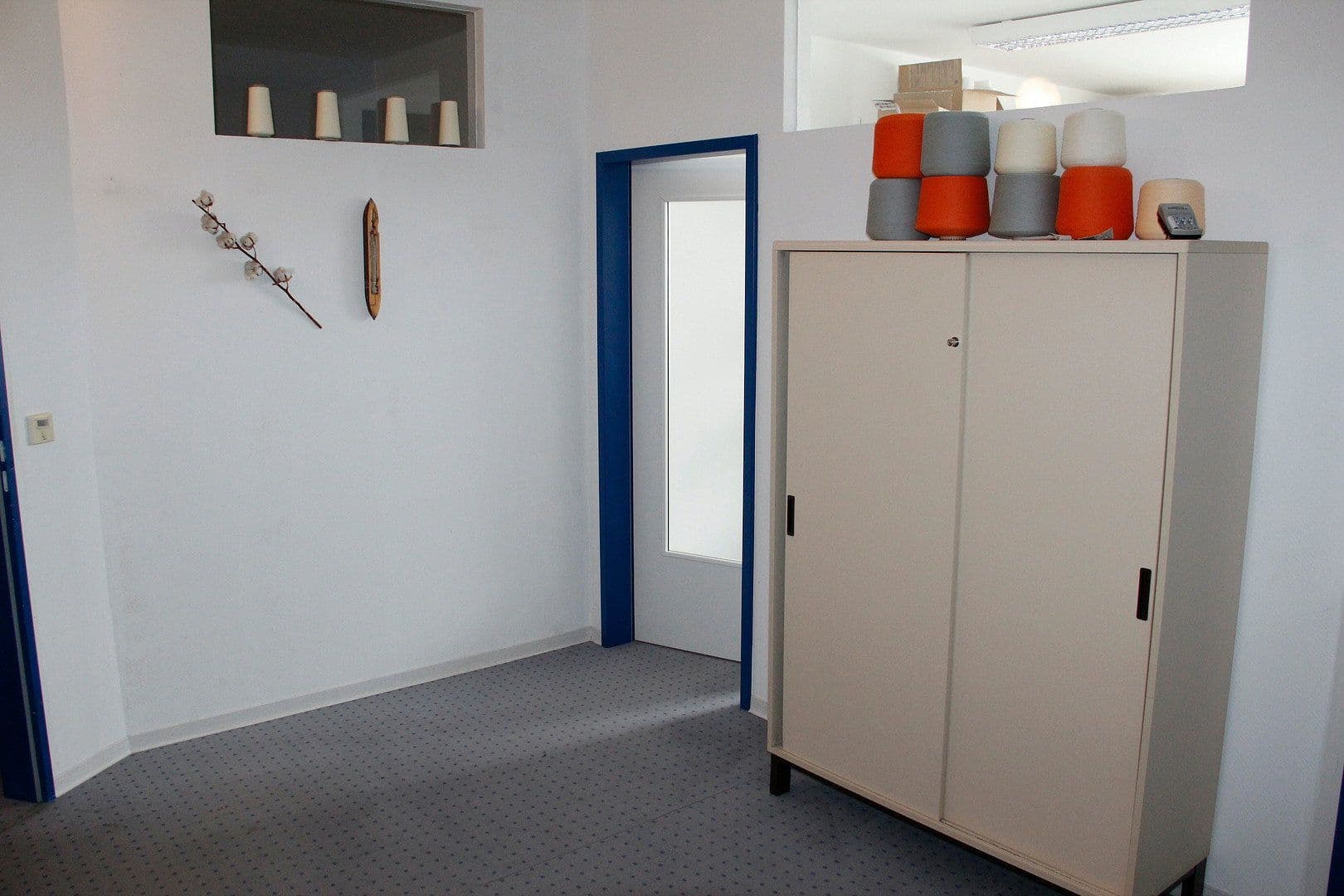 Pronájem kanceláře 92 m², Kreuzgrundweg 3a, Petersberg, Hessen Pronájem kanceláře 92 m², Kreuzgrundweg 3a, Petersberg, Hessen
