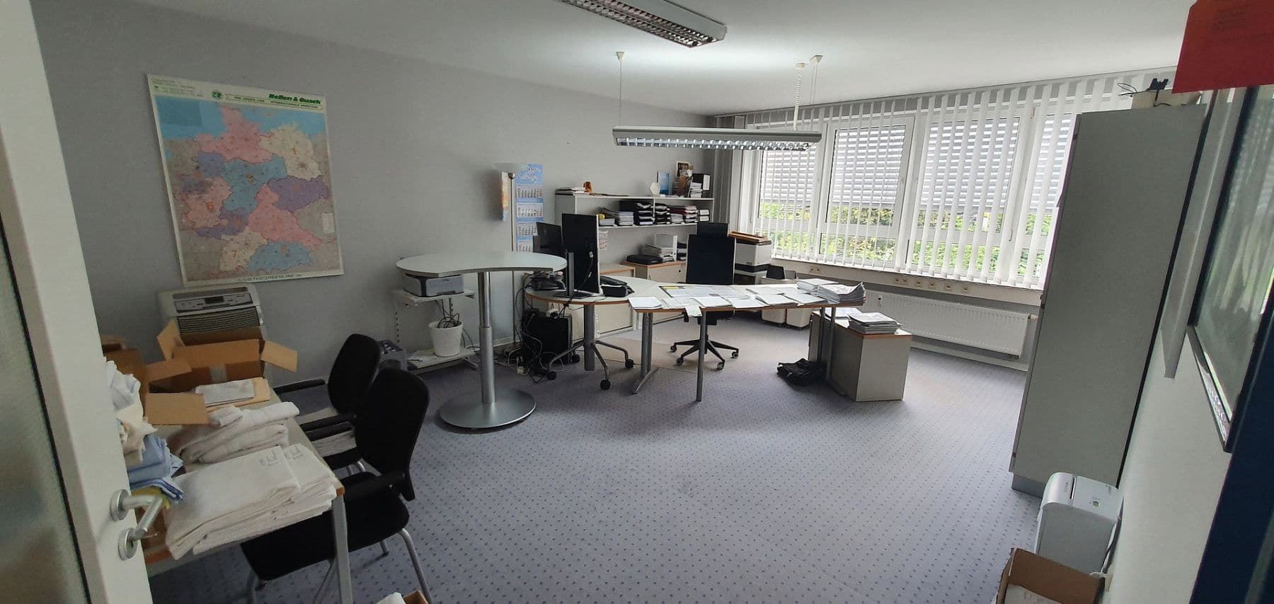 Pronájem kanceláře 92 m², Kreuzgrundweg 3a, Petersberg, Hessen Pronájem kanceláře 92 m², Kreuzgrundweg 3a, Petersberg, Hessen
