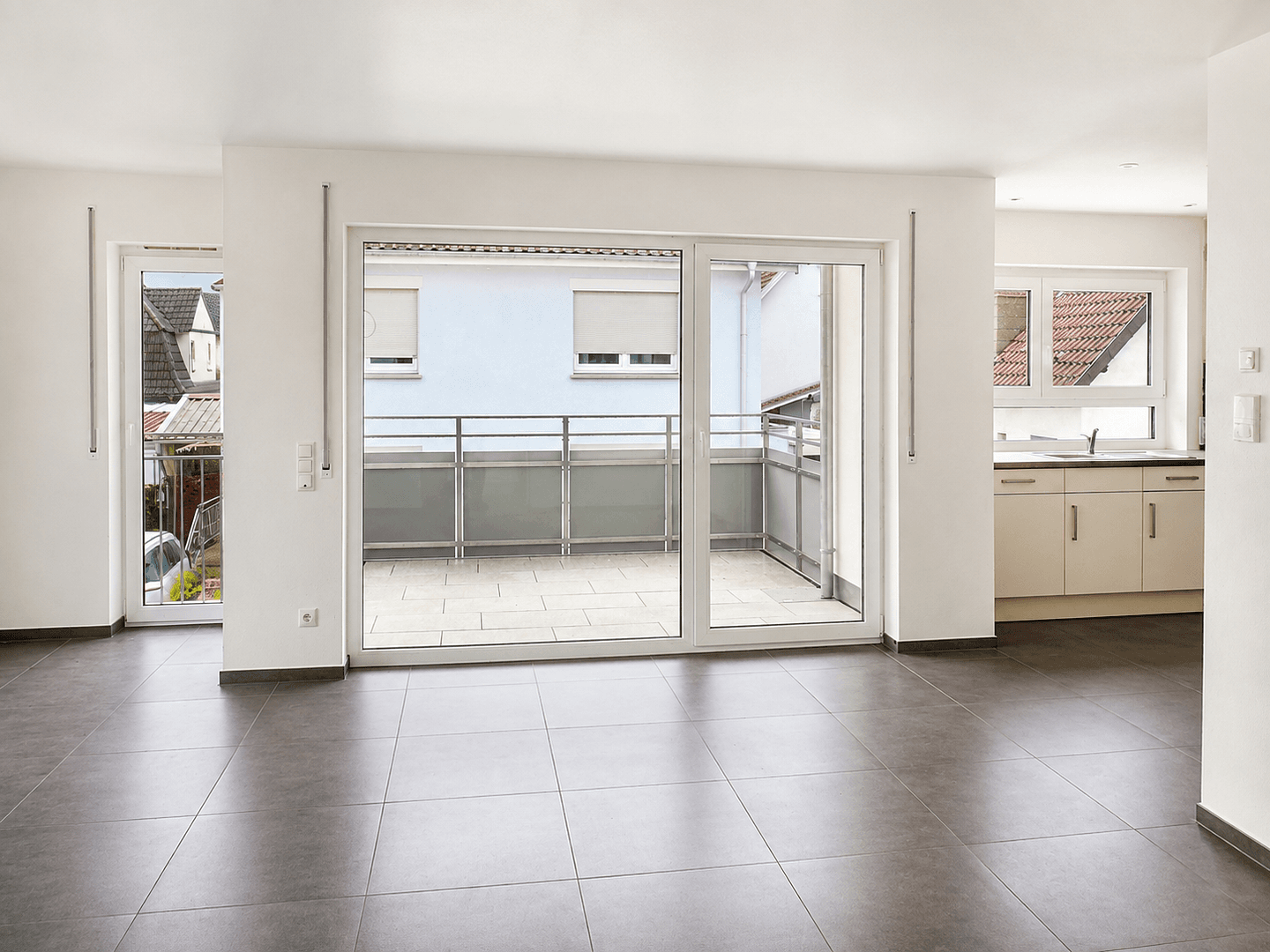 Pronájem bytu 3+1 85 m², Weingarten, Bádensko-Württembersko Pronájem bytu 3+1 85 m², Weingarten, Bádensko-Württembersko