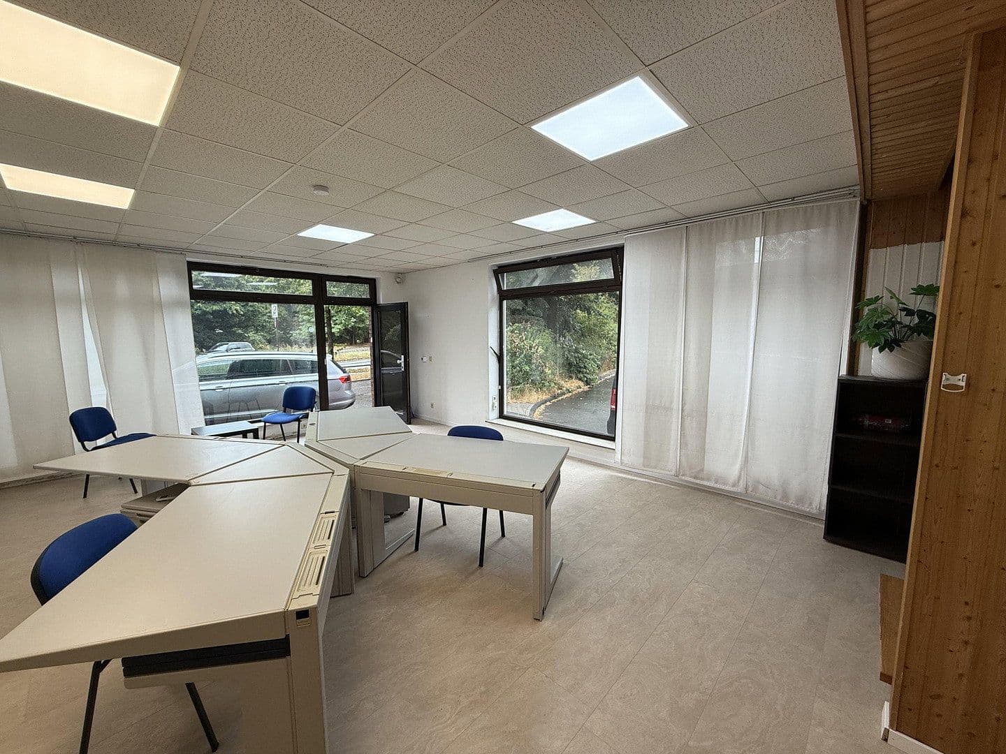 Pronájem kanceláře 90 m², Duisburg, Severní Porýní-Vestfálsko Pronájem kanceláře 90 m², Duisburg, Severní Porýní-Vestfálsko